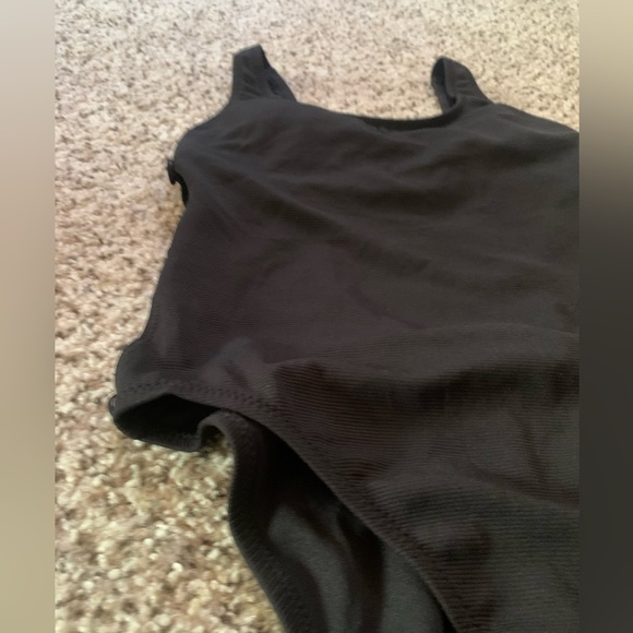 Shade and Shore One Piece - Picture 6 of 8